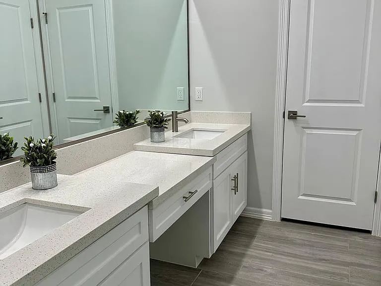 7005 Heliconia Dr — Photo 20
