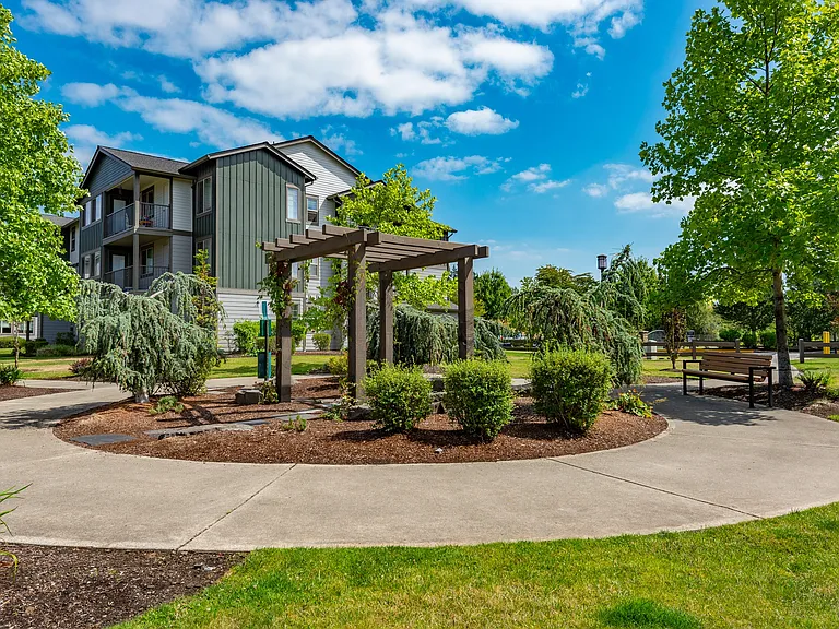Four Lakes Apartment Homes — Photo 19