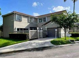 10949 Mainsail Dr, Cooper City, FL 33026