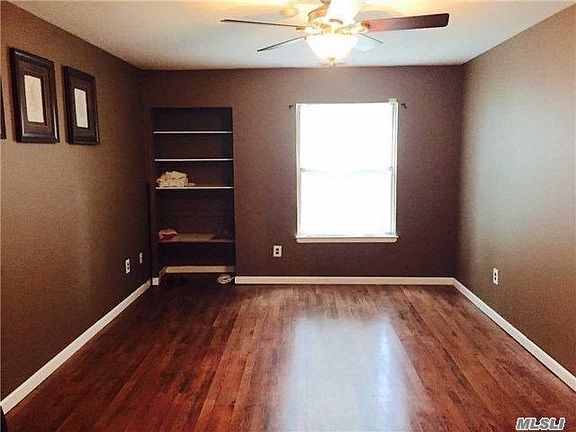 2nd image of 126 Fairview Cir