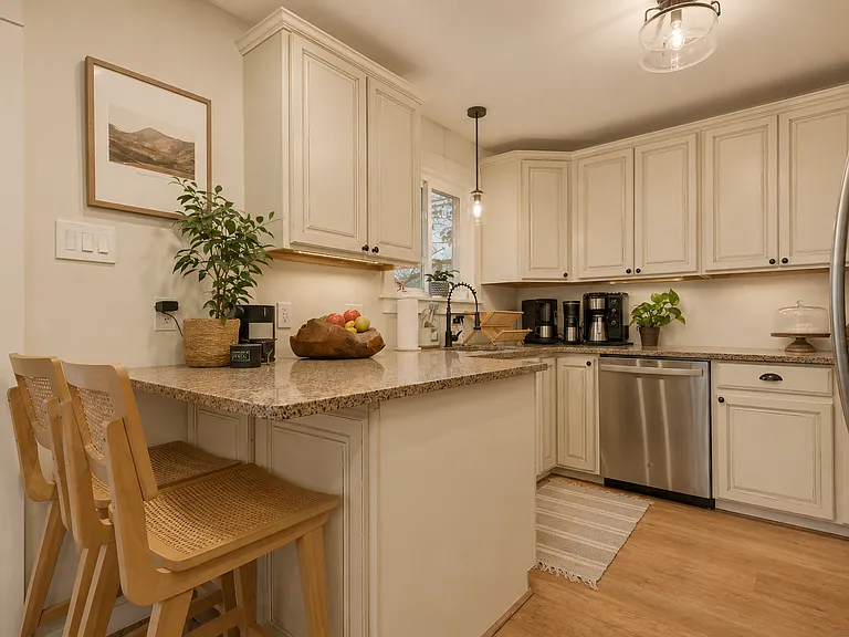 2 Kershaw Ave — Photo 9