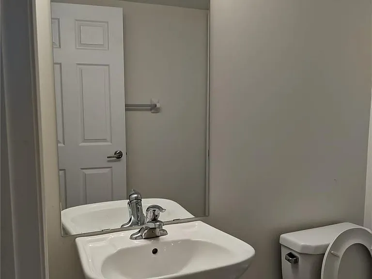 200 Veterans Dr #115 — Photo 6