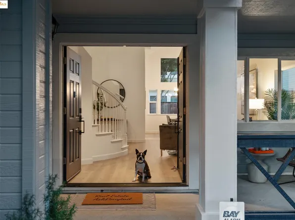 102 Waterview Dr, Richmond, CA 94804