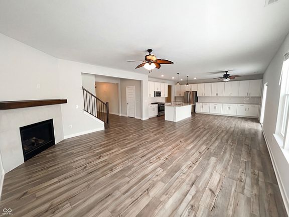 3rd image of 4938 S Canton Cir