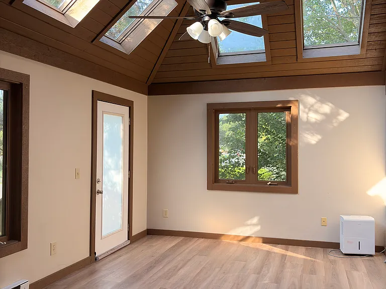 5990 Kirkwall Ct W — Photo 17