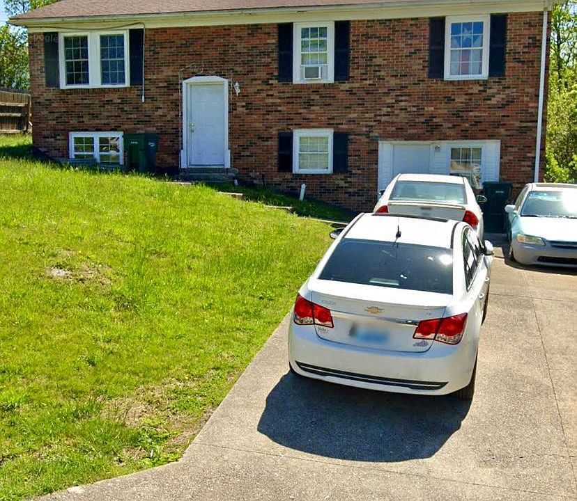 1st image of 122 Bolton Ave
