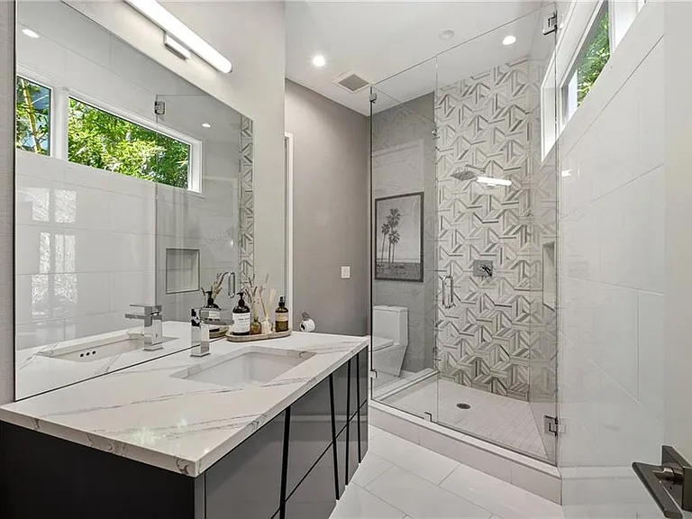 715 Ralph McGill Blvd NE — Photo 36