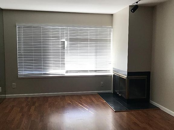 3rd image of 1625 Pierce St #2