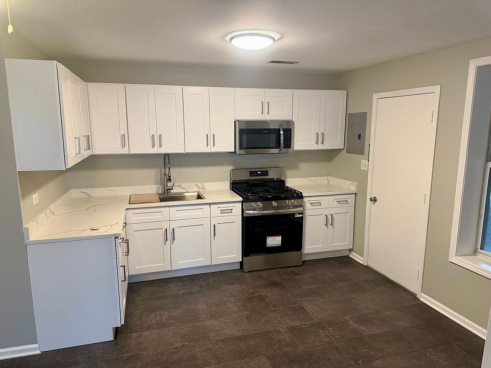1st image of 1937 W 35th St Unit 2A