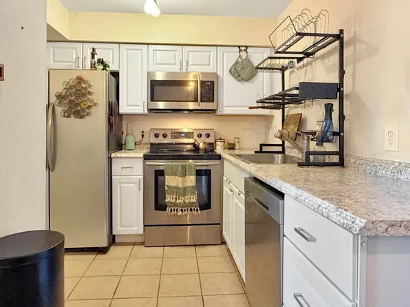 5300 E Cherry Creek South Dr APT 413, Denver, CO 80246