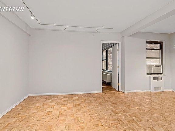 3rd image of 150 E 56th St APT 8F