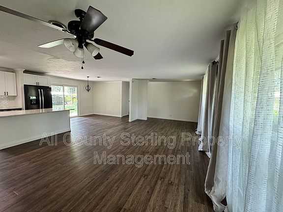5th image of 353 SE Olustee Ave