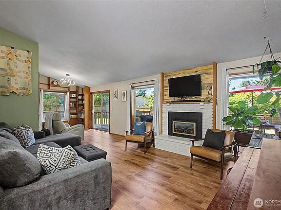 4th image of 6124 Shady Lane SE
