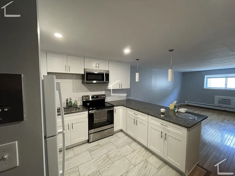 125 Tremont St #3B — Photo 5