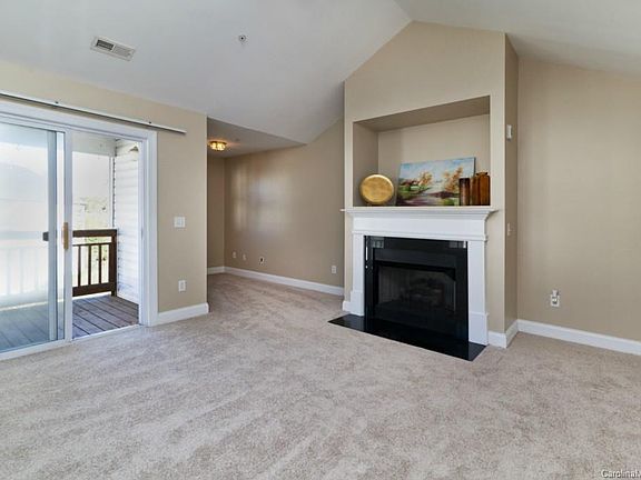 4th image of 6432 Park Pond Dr #7