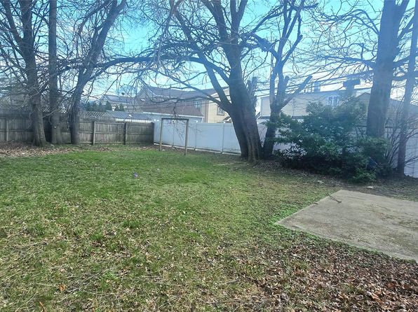 1297 S Street, Valley Stream, NY 11580