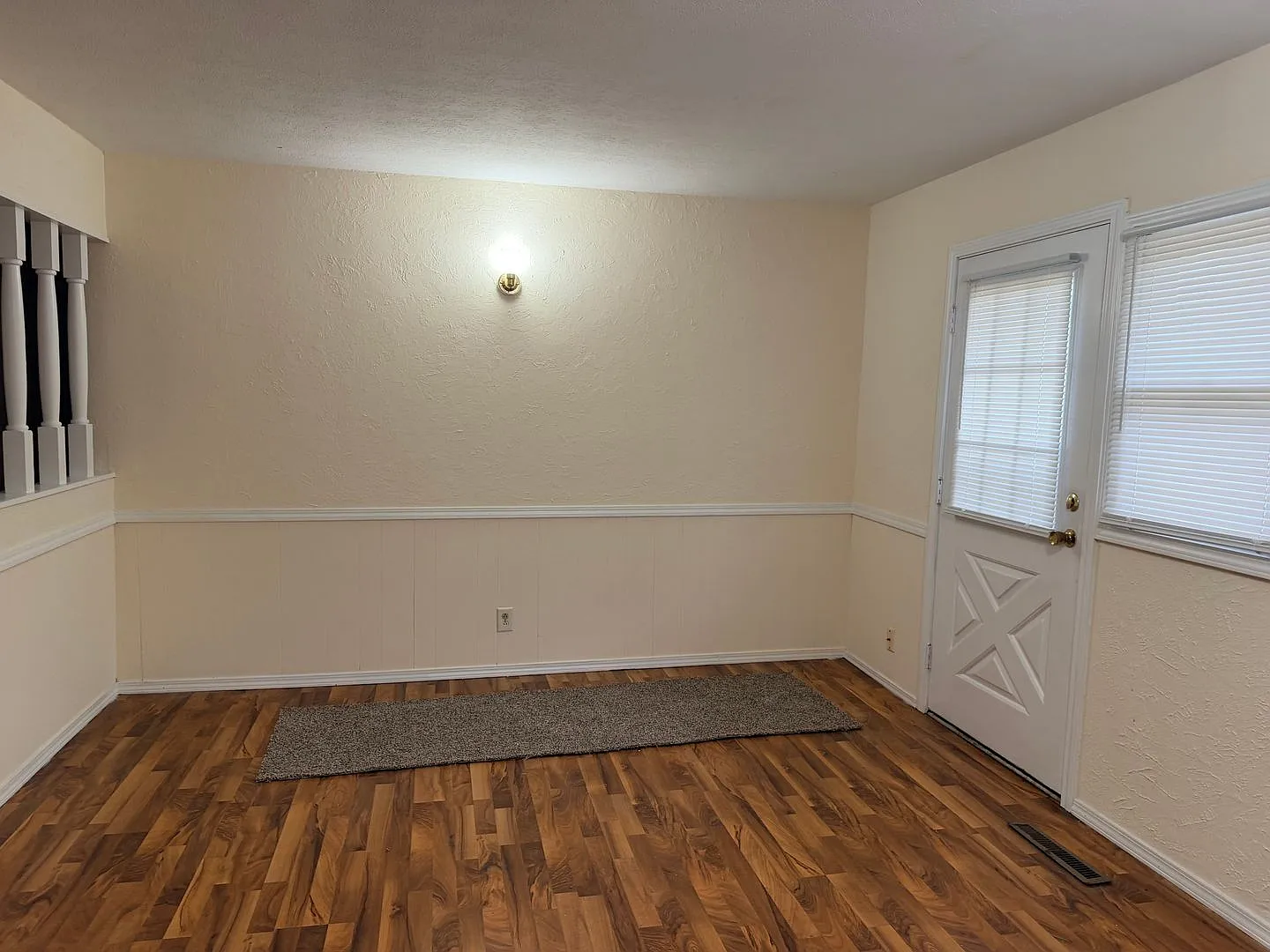 Great 3 bedroom house — Photo 3