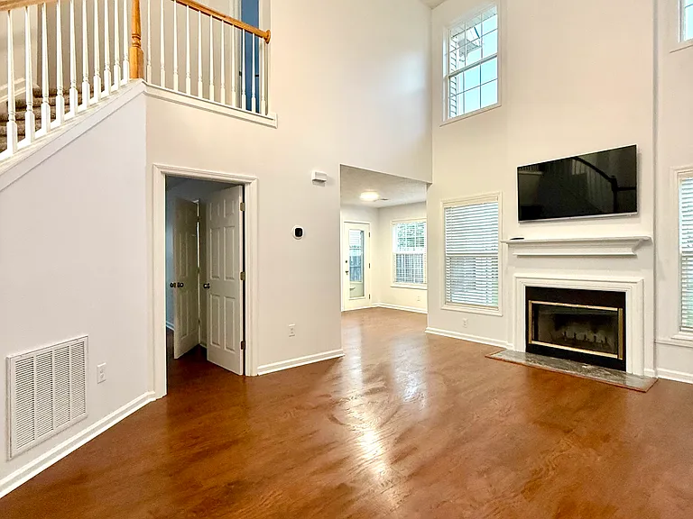 500 Wellington Gardens Dr — Photo 7