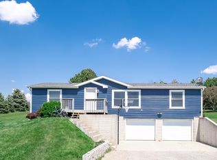 56069 La Dr, Hoskins, NE 68740