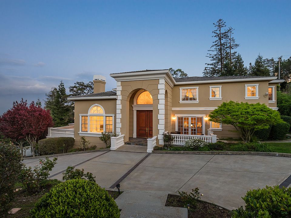 1st image of 525 Chateau Dr