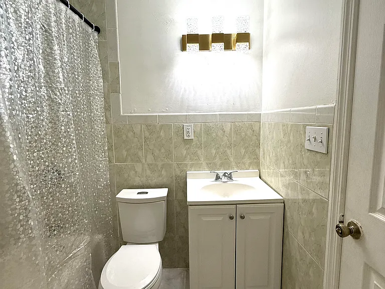 381 Palisade Ave #1F — Photo 16