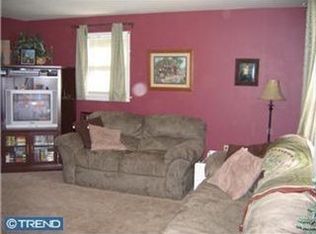 414 E Linden St, Fleetwood, PA