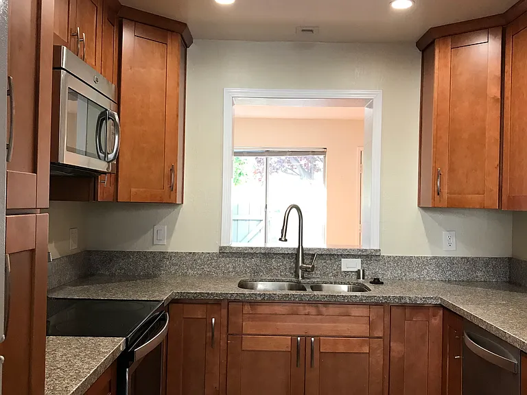 4861 Mintwood Ct — Photo 6