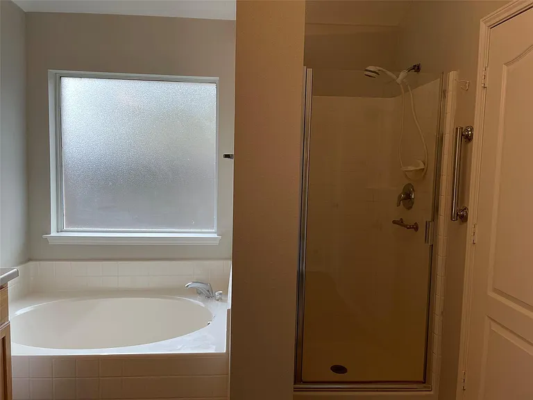 25011 Emporia Point Ct — Photo 17