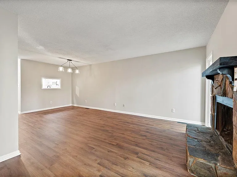 5508 Kaplan Dr — Photo 13