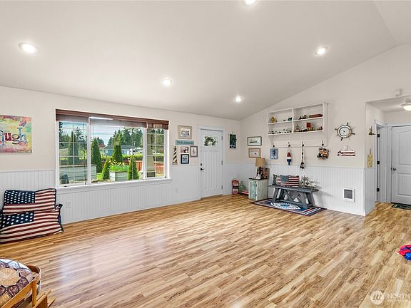 5th image of 108 Old Hill Road