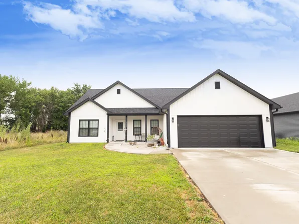 1104 Stonebridge Ln, Moberly, MO 65270