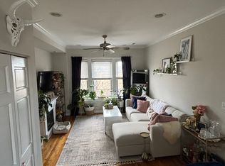 3023 W Cullom Ave #3, Chicago, IL 60618