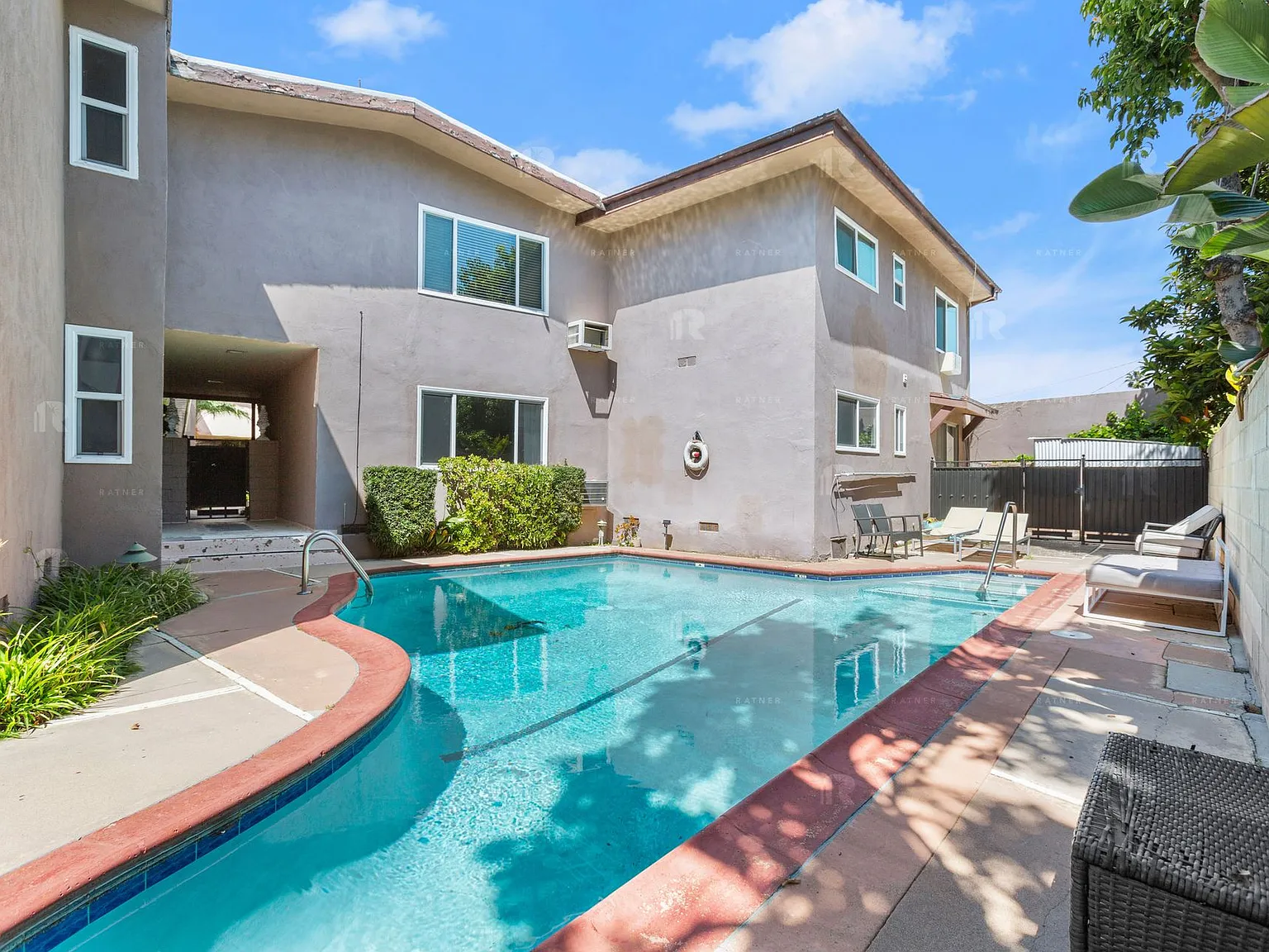 (An/Ti/Yo:B) 4216 Mary Ellen Avenue — Photo 2