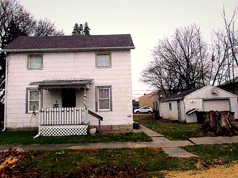 207 S 2nd Ave — Photo 1