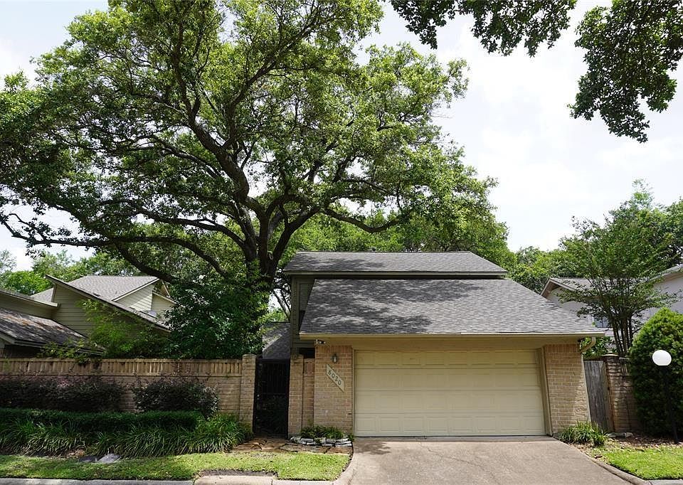 1st image of 8020 Oakwood Forest Dr