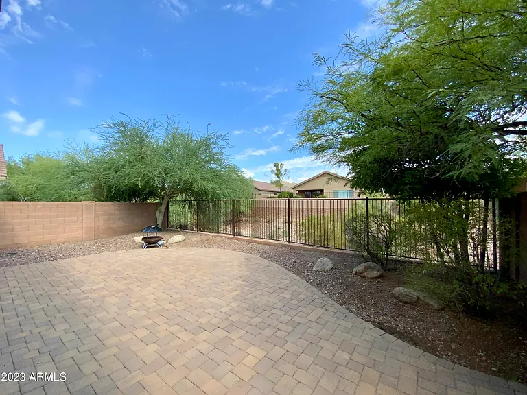 1776 W Owens Way — Photo 4
