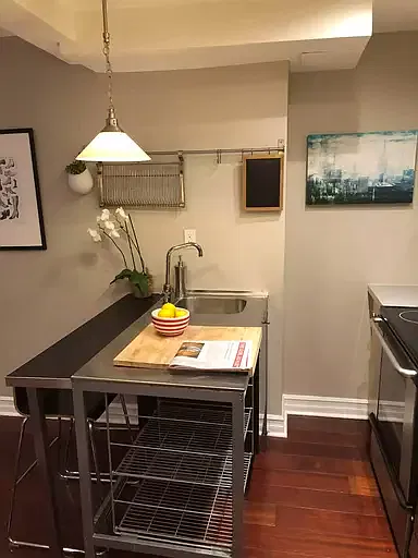 1 bed, 1.0 bath, 425 sqft, $1,760 — Photo 3