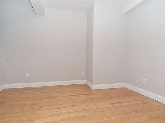 5th image of 512 W 180th St APT 1b