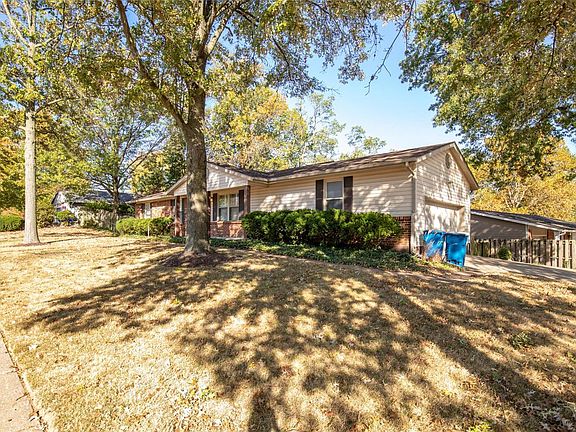 3rd image of 12493 Marine Ave