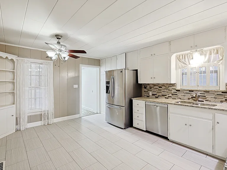 4317 Pershing Ave — Photo 14