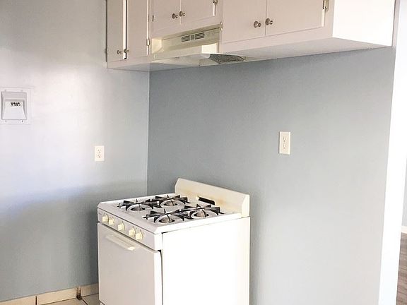 5th image of 8831 Rosecrans Ave APT 02