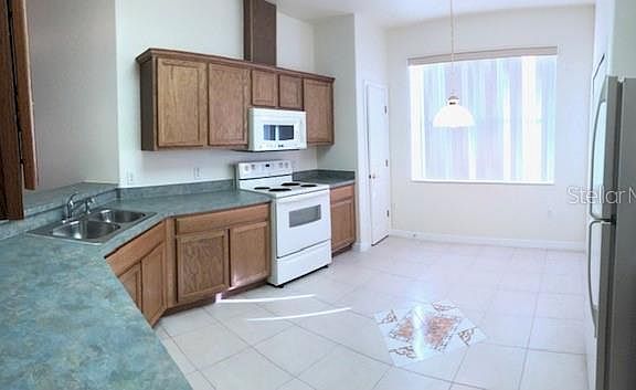 3rd image of 888 Grand Canal Dr