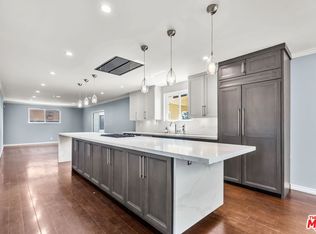 5502 S Chariton Ave, Los Angeles, CA 90056