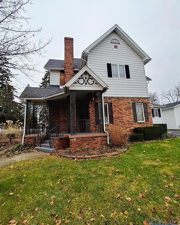 1st image of 122 S Eastom St