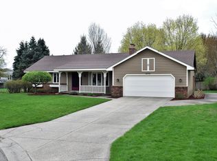 8779 Cavalier Ct, Jenison, MI 49428