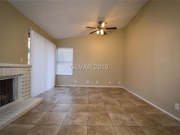 3rd image of 3829 Summer Breeze Cir
