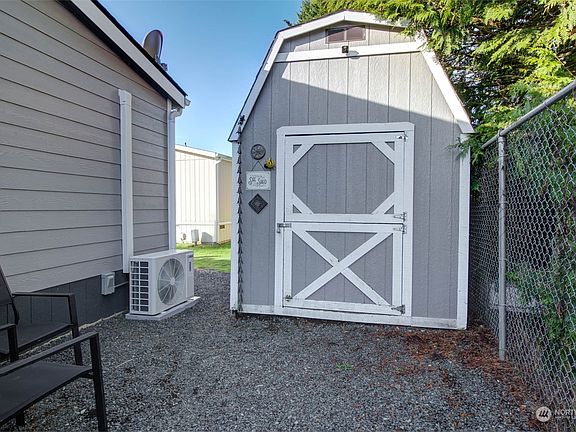 3rd image of 19920 NE 67th Avenue #6