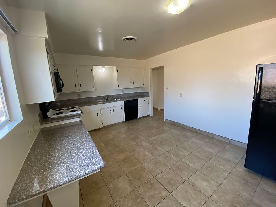 1st image of 4401 Columbus St APT 14