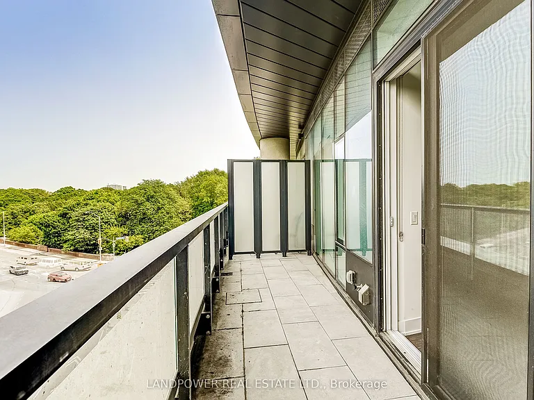 585 Bloor St E #415 — Photo 33