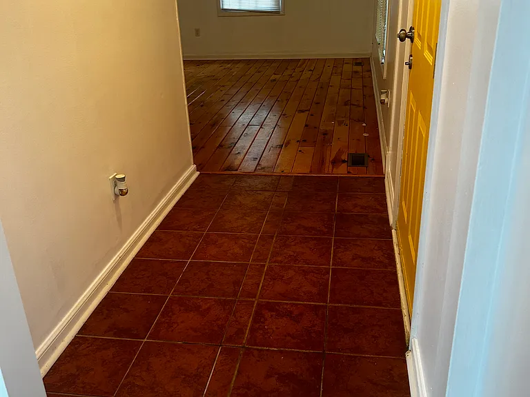 Lyle Ln — Photo 9